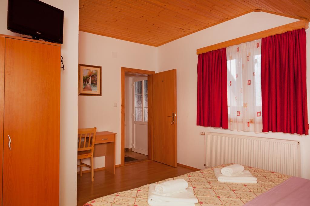 & Sobe Orhideja Apartment