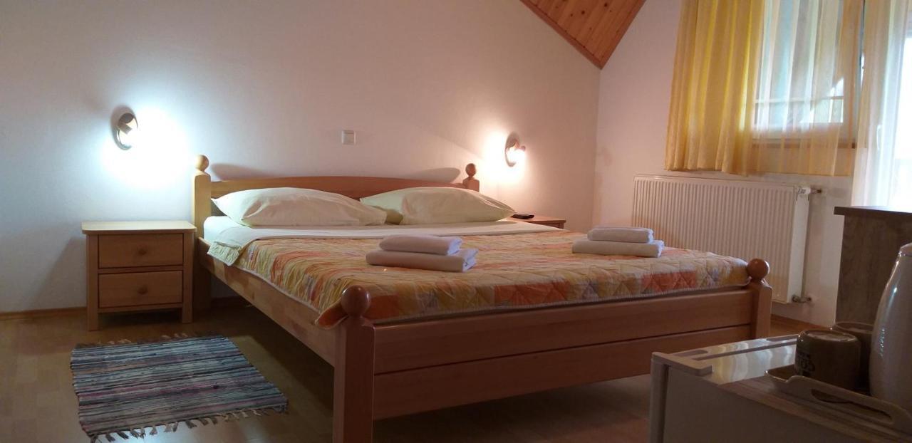 Apartment & Sobe Orhideja
